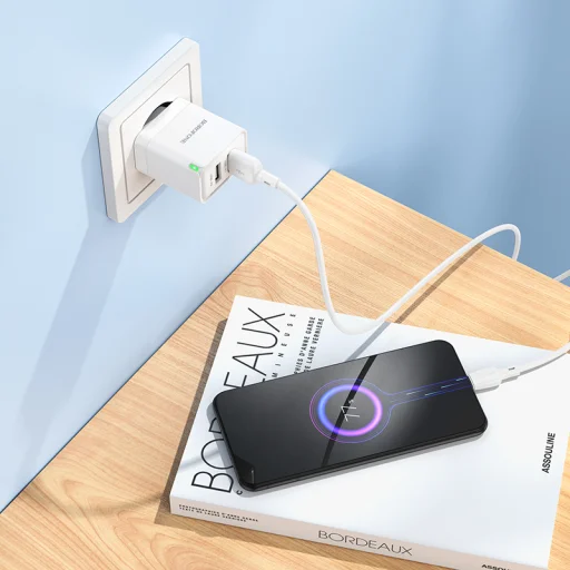 Borofone hálózati töltő BN15 Strong - 2xUSB - 2,1A USB-Micro USB kábellel fehér - 7