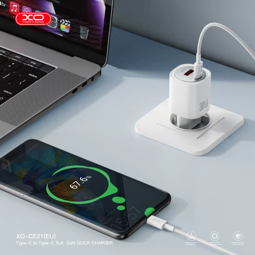 XO hálózati töltő CE21 PD 30W 1x USB-C 1x USB fehér + kábel USB-C - Lightning - 5