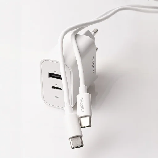 Maxlife MXTC-06-30AC PD QC töltő 1x USB-C 1x USB 30W fehér + USB-C - USB-C kábel 60W - 3