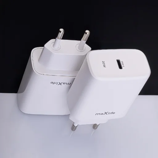 Maxlife MXTC-10-20C PD QC töltő 1x USB-C 20W fehér - 8
