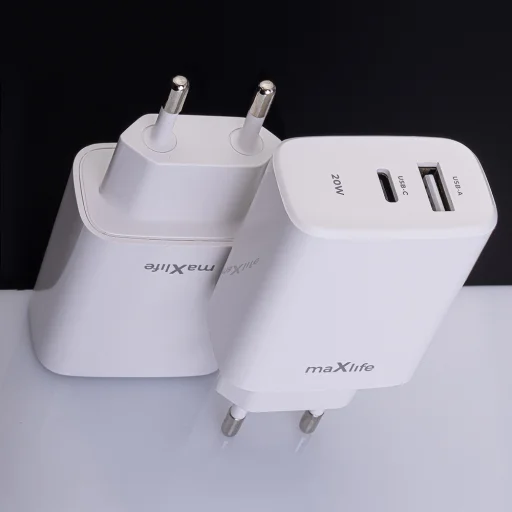 Maxlife MXTC-10-20AC PD QC töltő 1x USB-C 1x USB 20W fehér - 8