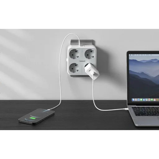 Tessan Wall Socket TS-302-DE-C hálózati elosztó USB porttal - 5