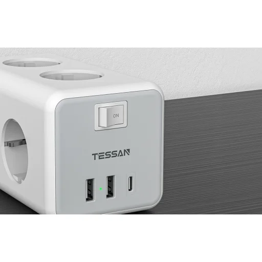 TESSAN Power strip TS-306-C - 4