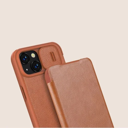 Nillkin Qin Leather Pro iPhone 14 Plus kamera fedő fliptok barna - 14