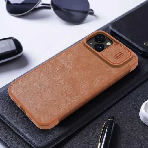 Nillkin Qin Leather Pro iPhone 14 Plus kamera fedő fliptok barna - 20