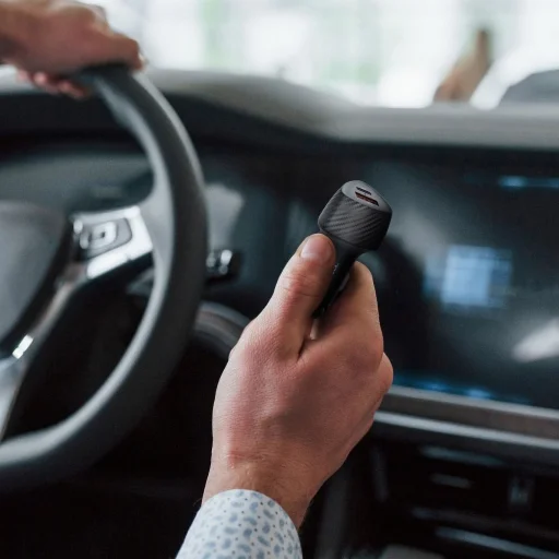 FORCELL F-ENERGY Carbon CC50-1A1C autós töltő Type C + USB A PD QC3.0 3A 38W fekete - 4