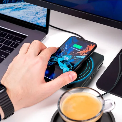 FORCELL F-ENERGY multifunkcionális töltő 20W 5 az 1-ben USB-C/villám kábellel, 10000mAh power bankkal és vezeték nélküli töltéssel 15W - 8