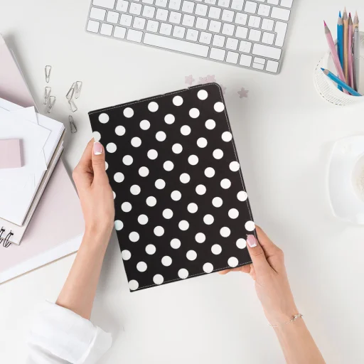 Wonder Canvas Tablet tok 13 colos fekete pöttyös - 8