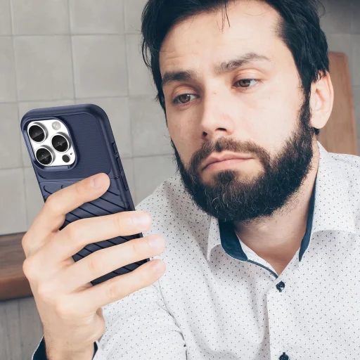 Thunder Case iPhone 16 Pro szilikon tok - Kék tok - 8