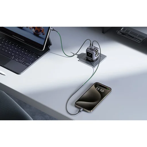 Ugreen Nexode RG hálózati töltő (Robot GaN), 2x USB + USB-C, 65W (szürke) - 4