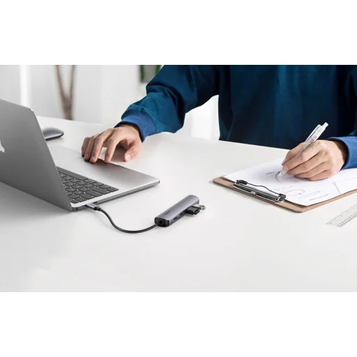 UGREEN Adapter Hub, USB-C 4x, USB 3.0, HDMI - 5