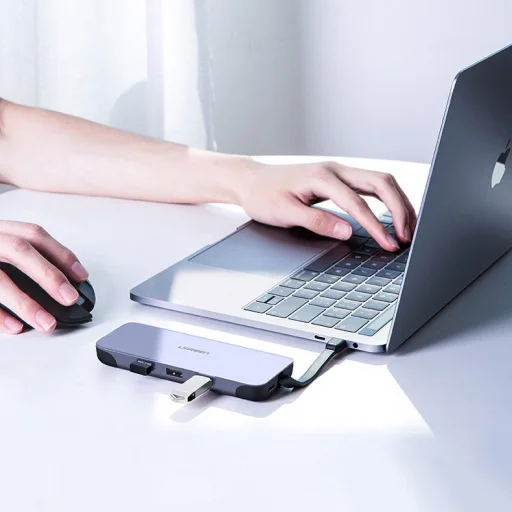 Ugreen 9in1 multifunkcionális HUB USB Type C - HDMI / 3x USB 3.2 Gen 1 (5 Gbps) / SD micro SD kártyaolvasó / VGA / RJ45 / USB Type C Power Delivery 100 W 20 V 5 A szürke (70409 CM286) - 6