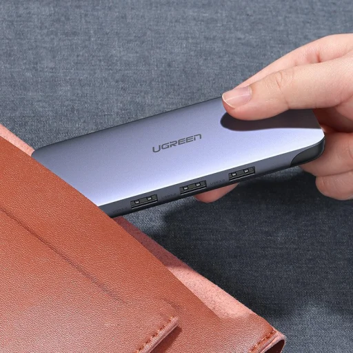 Ugreen 9in1 multifunkcionális HUB USB Type C - HDMI / 3x USB 3.2 Gen 1 (5 Gbps) / SD micro SD kártyaolvasó / VGA / RJ45 / USB Type C Power Delivery 100 W 20 V 5 A szürke (70409 CM286) - 5