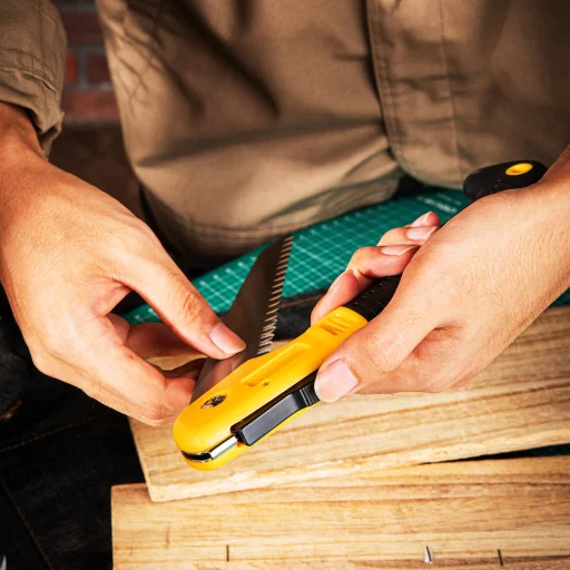 Deli Tools EDL580618 összecsukható kézi fűrész 180mm - 4