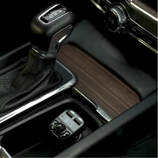 Forever TR-330 Bluetooth FM transmitter fekete - 5