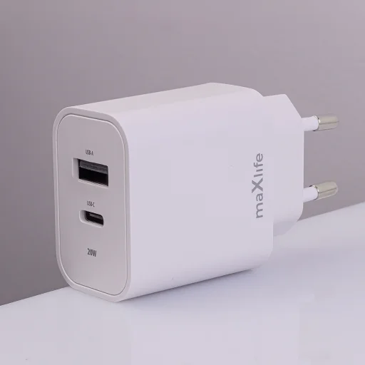 Maxlife MXTC-06-20AC PD QC töltő 1x USB-C 1x USB 20W fehér + USB-C - Lightning kábel 20W - 6
