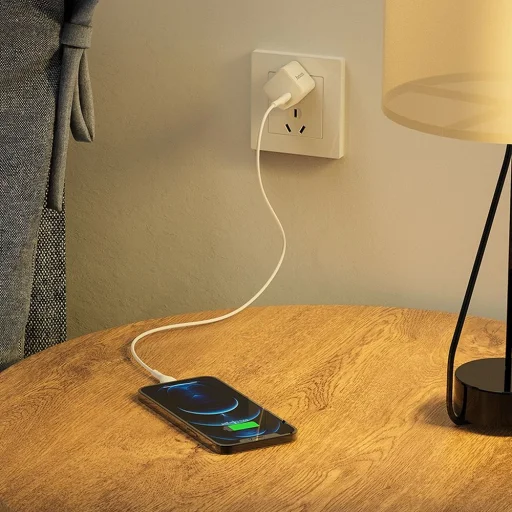 HOCO travel charger Type C PD 20W N10 fehér - 3