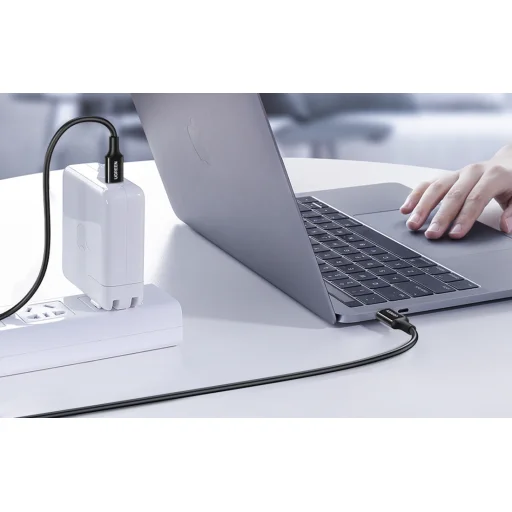 UGREEN US300 USB-C-USB-C kábel, 100W, 5A, 1m (fekete) - 2