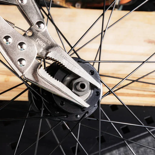 Deli Tools EDL20015B zárófogó 9" (ezüst) - 4