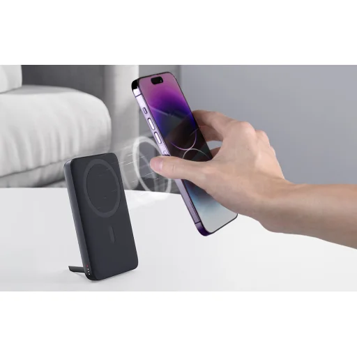 Aukey PB-MS01 mágneses powerbank, 6700mAh, 15W (fekete) - 3