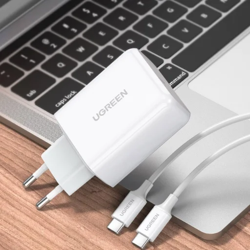 Ugreen univerzális hálózati gyorstöltő USB Type-C aljzattal 45 W PD Power Delivery fehér (60464) - 2