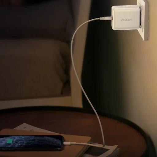 Ugreen univerzális hálózati gyorstöltő USB Type-C aljzattal 45 W PD Power Delivery fehér (60464) - 8