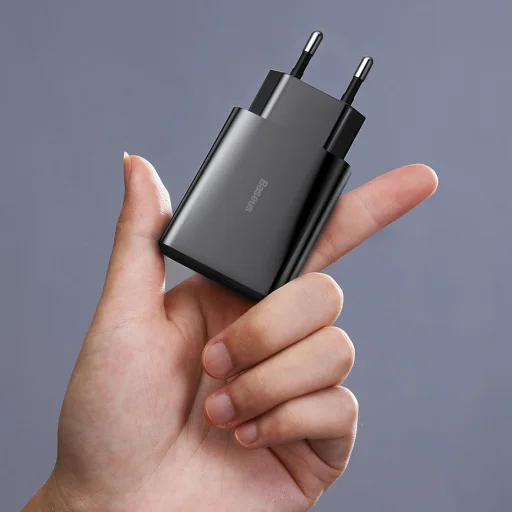 Baseus hálózati gyorstöltő adapter USB Type-C Power Delivery 18 W 3 A + USB Type-C - Lightning kábel 2,4 A 1m fekete (TZCCFS-X01) - 13