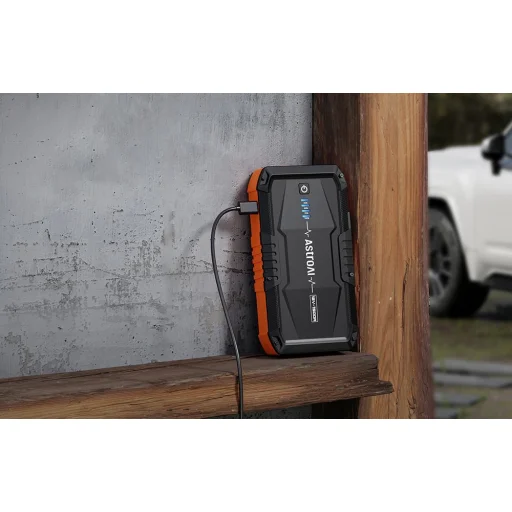 3 in 1: Jump starter + Power bank + SOS lights pea AstroAI 072703 - 11