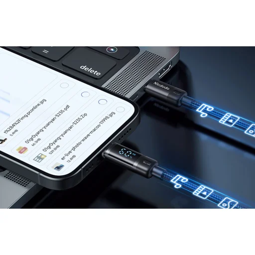 Mcdodo CA-5780 USB-C to USB-C 60W adatkábel 1.2m (fekete) - 8