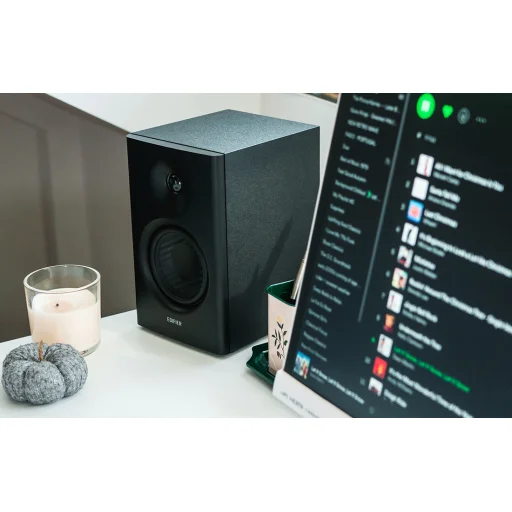 Edifier MR4 2.0 hangszórók (fekete) - 8