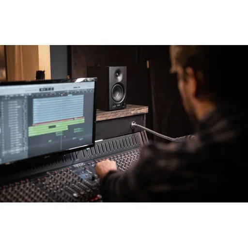 Edifier MR4 2.0 hangszórók (fekete) - 9