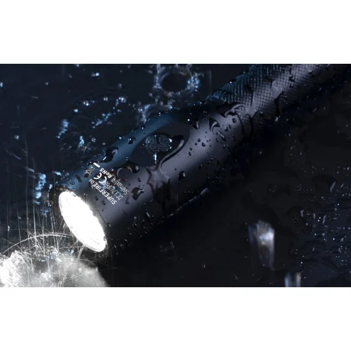 Superfire D6 zseblámpa - 6