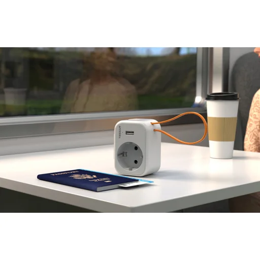 Tessan Fali Aljzat TS-332-DE  USB porttal elosztó - 5