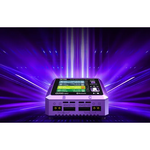 SkyRC Q200neo töltő - 5