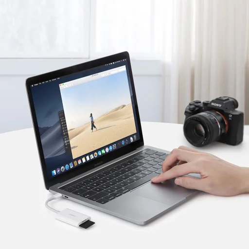 Ugreen SD 4.0 / micro SD (TF) 4.0 (UHS-II, UHS-2 - 280 MBps) OTG átalakító kábel USB Type-C 3.2 Gen 1 fehér (CM265 60724) - 3