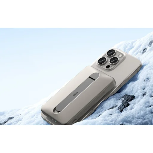 ESR Qi2 MagSlim Kickstand Powerbank 5000 mAh (titanium) - 7