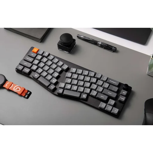  Vezeték nélküli alacsony profilú billentyűzet Keychron K11 Max RGB Barna kapcsolókkal (fekete) [K11M-H3] - 7