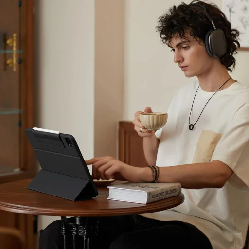  ESR - Rebound Hibrid - iPad Pro 11" 2021 / 2022 - Tengerészkék tok - 2