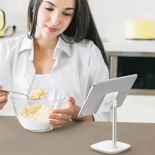  Ugreen - Asztali tartó (80194) - Állítható kar (71 mm) telefonokhoz és tabletekhez, maximum 8" - Fekete - 3