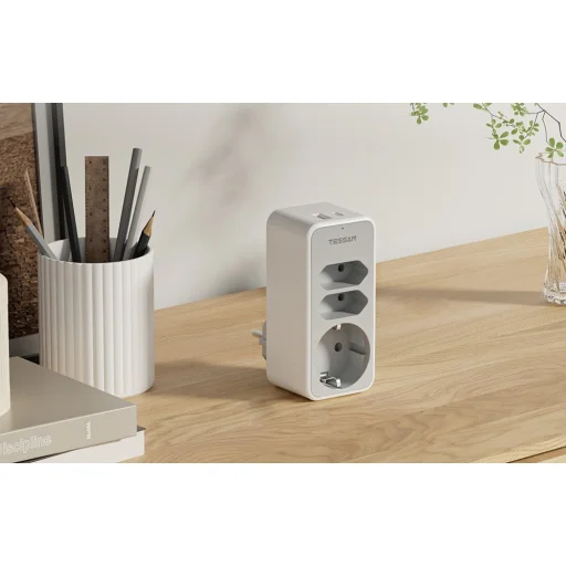 Tessan TS-330-C fali aljzat USB porttal - 2