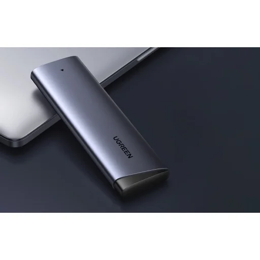 Ugreen CM767 M.2 NVMe SSD ház - 2