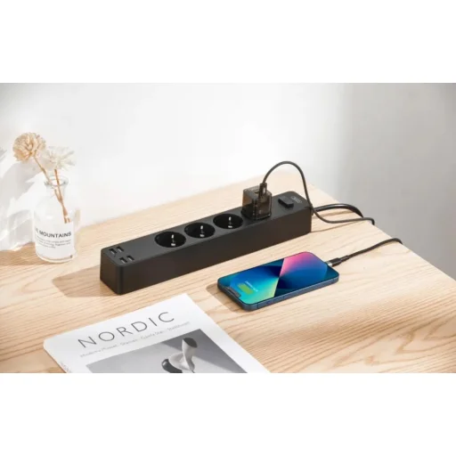 Function hálózati elosztó XO WL10 4xUSB 1.8 méter (fehér) - 2