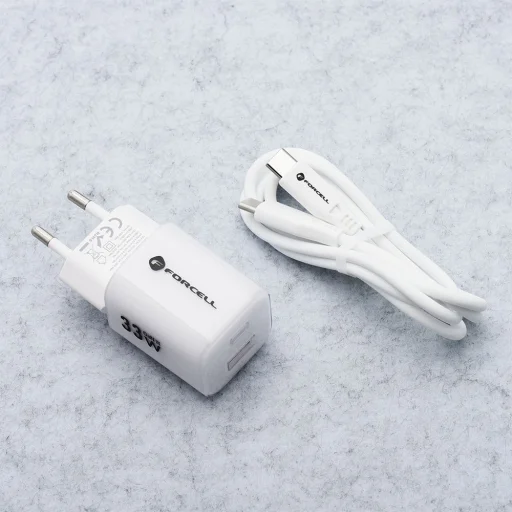 FORCELL F-ENERGY Kristály Színű GaN III VT-41 utazó töltő szilikon kábellel 1 x Típus C + 1x USB A aljzattal, PD QC4.0 33W fehér - 3