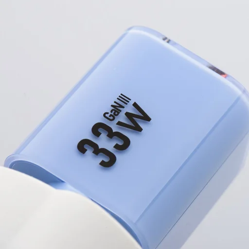 FORCELL F-ENERGY Crystal Színű GaN III VT-41 utazó töltő szilikon kábellel 1 x Type C + 1x USB A csatlakozóval, PD QC4.0 33W kék - 6