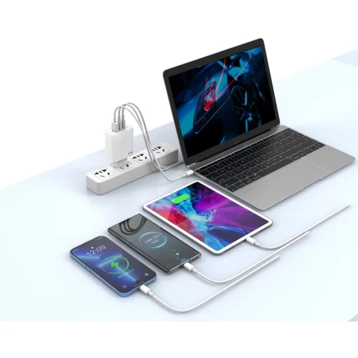 JELLICO fali töltő C79 GaN PD 65W 2xUSB-C + 1xUSB QC3.0 + kábel USB-C - USB-C Fehér - 3
