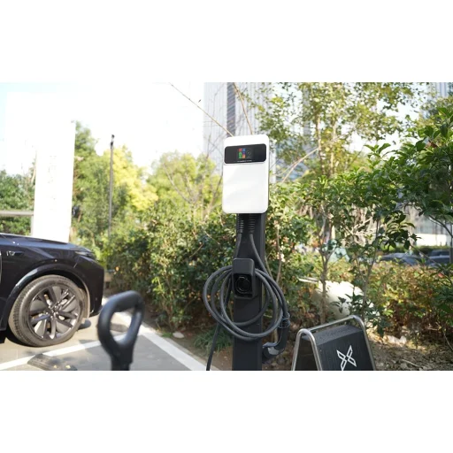 Elektromos autók fali töltő Besen SQ20-11KW-APP - 9