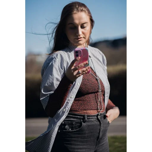 FORCELL F-PROTECT Mirage, katonai tesztelt tok MagSafe kompatibilitással IPHONE 15 PRO rózsaszín márvány tok - 12