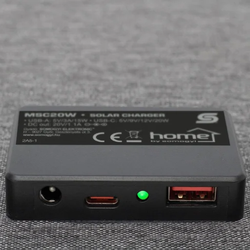 HOME MSC20W hordozható napelemes USB töltő, összecsukható, 20Watt, USB-A + USB-C + DC kimenet, PD gyorstöltés, LED töltésjelző, felakasztható, tartozék karabinerekkel - 6