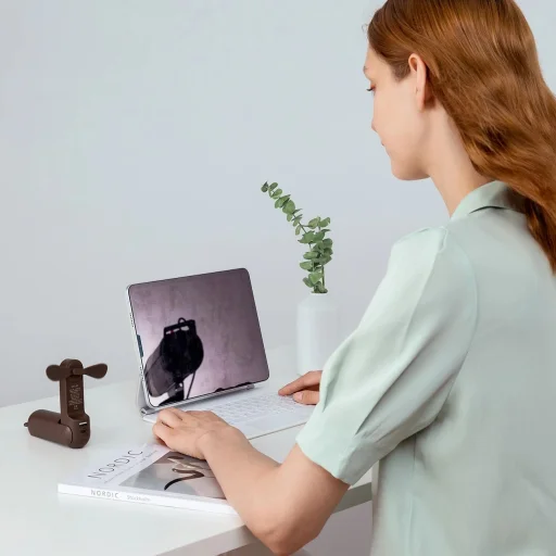 Jisulife Kézi Ventilátor Life8 Plus Hordozható USB Ventilátor Power Bankkal és Zseblámpával - Barna - 5