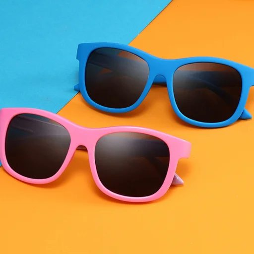 Techsuit - Polarizált napszemüveg (8306-C14) - csecsemőknek, négyzet alakú, pánttal - fekete/piros - 8